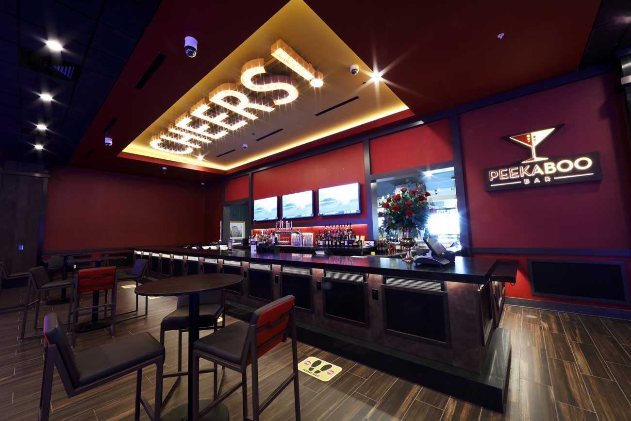 oak grove peekaboo lounge
