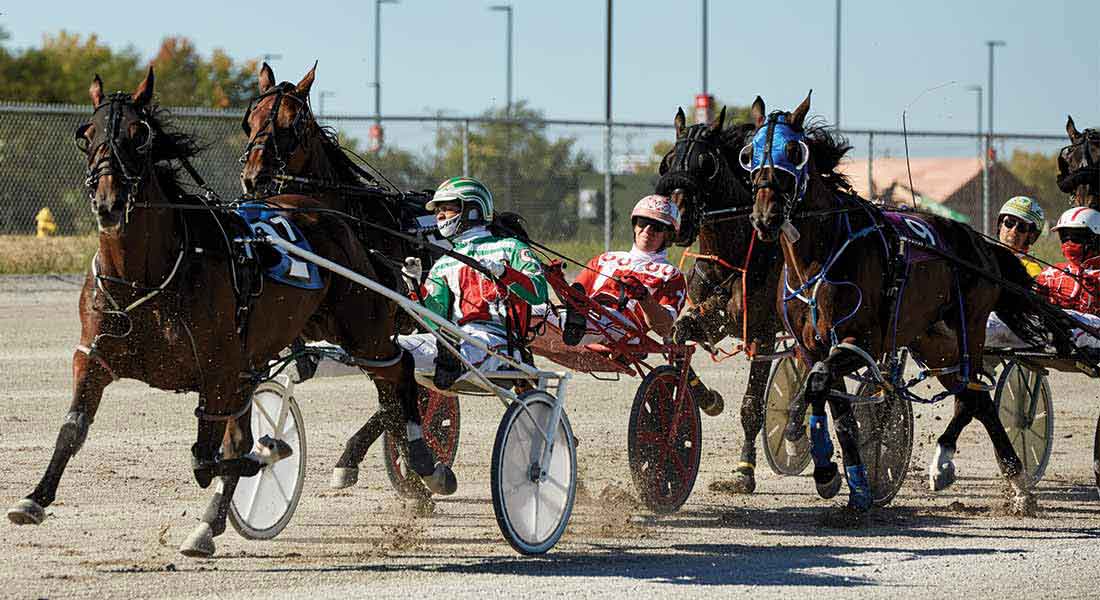 Horse Racing at Oak Grove Racing, Gaming and Hotel