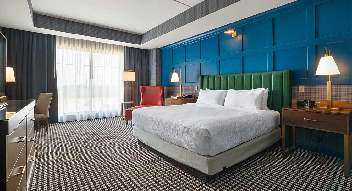 Executive King Room at Oak Grove Gaming