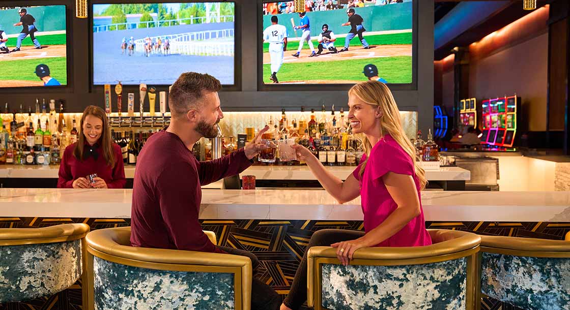 OakGrove_LobbyBar_1120x610